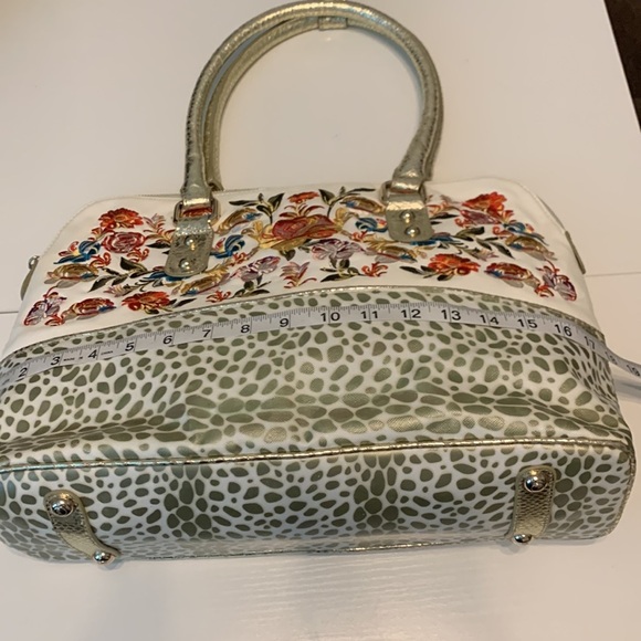 Sharif Embroidered Handbag - Picture 6 of 10